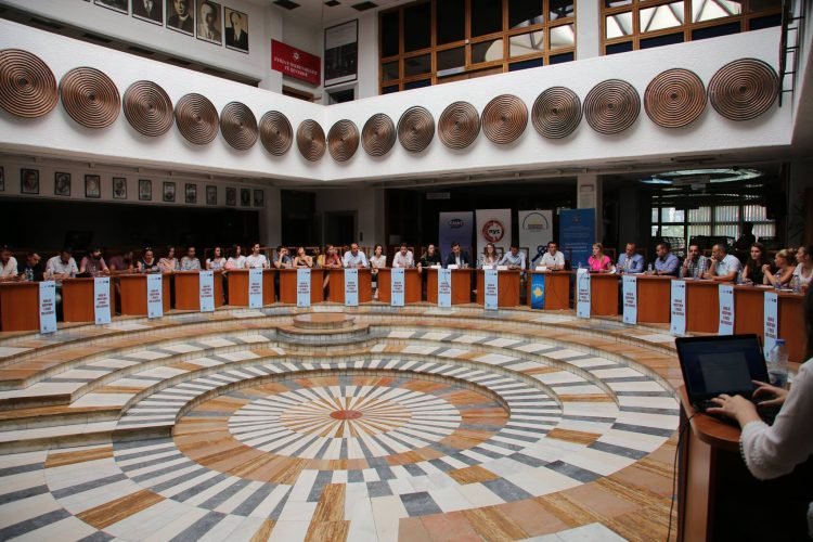 Roli i rinisë në ndërtimin e paqës dhe sigurisë