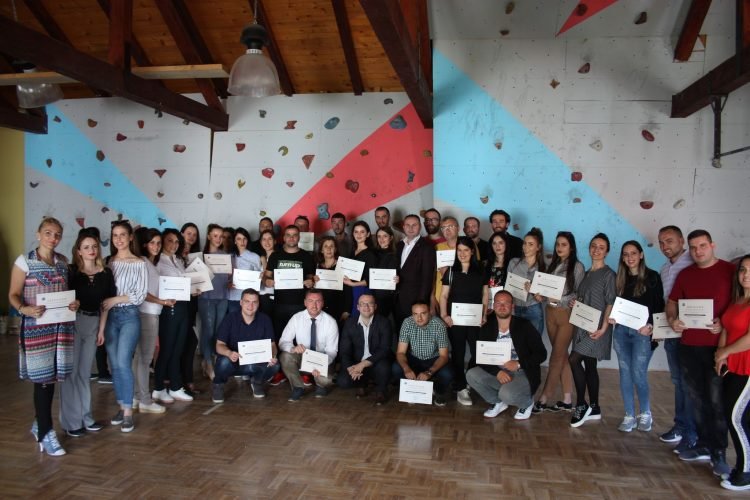 Riintegrimi i qëndrueshëm i të rikthyerve dhe paranalimi i migrimit të qytetarëve në Pejë, Skenderaj and Drenas