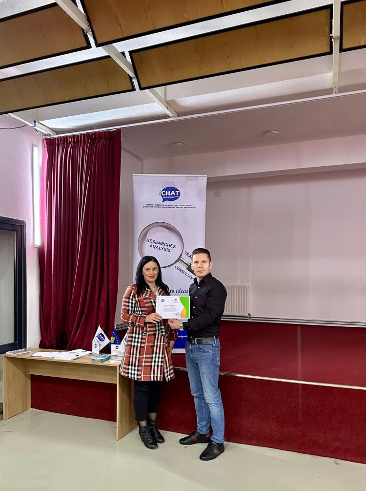 Projekti: “Ngritja e kapaciteteve të të rinjëve përmes trajnimeve profesionale dhe orientimit në karrierë”