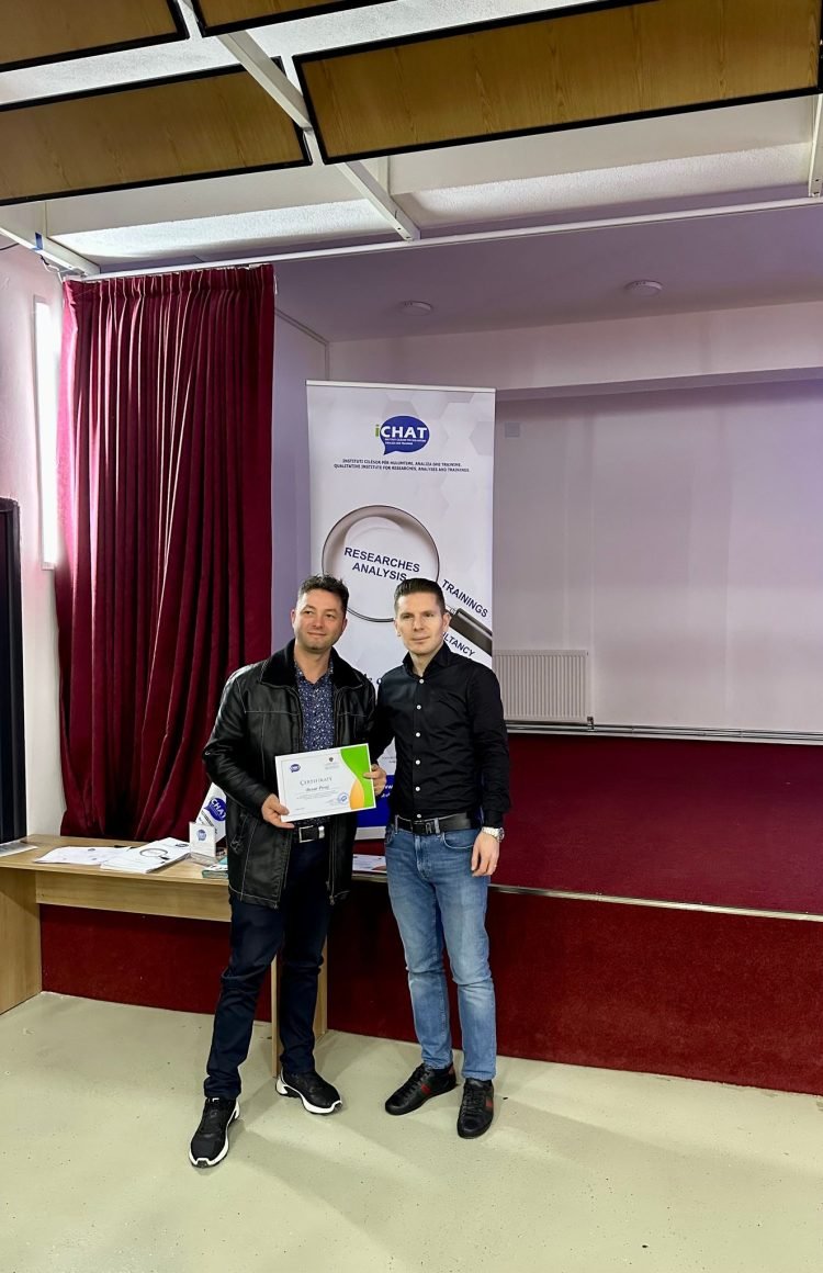 Projekti: “Ngritja e kapaciteteve të të rinjëve përmes trajnimeve profesionale dhe orientimit në karrierë”