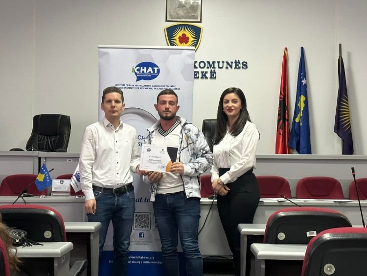 Projekti: “Ngritja e kapaciteteve të të rinjëve përmes trajnimeve profesionale dhe orientimit në karrierë”