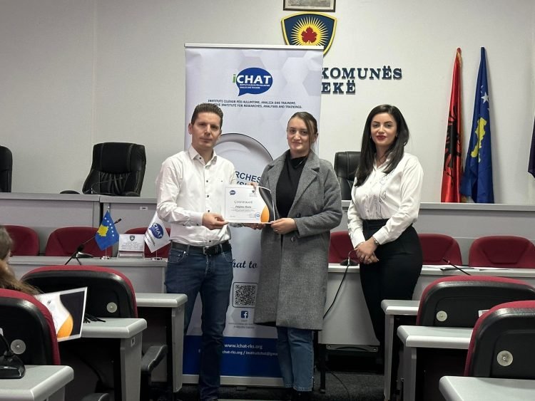 Projekti: “Ngritja e kapaciteteve të të rinjëve përmes trajnimeve profesionale dhe orientimit në karrierë”