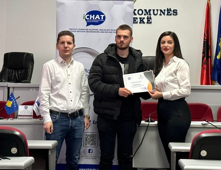 Projekti: “Ngritja e kapaciteteve të të rinjëve përmes trajnimeve profesionale dhe orientimit në karrierë”