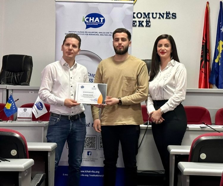 Projekti: “Ngritja e kapaciteteve të të rinjëve përmes trajnimeve profesionale dhe orientimit në karrierë”