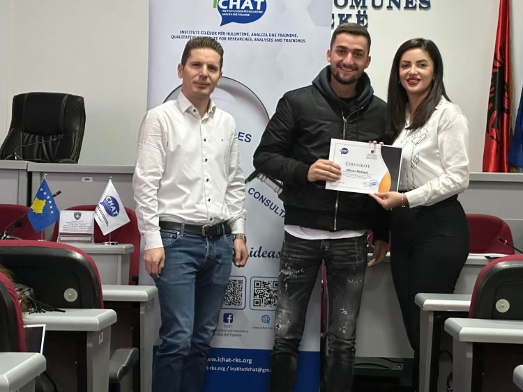 Projekti: “Ngritja e kapaciteteve të të rinjëve përmes trajnimeve profesionale dhe orientimit në karrierë”